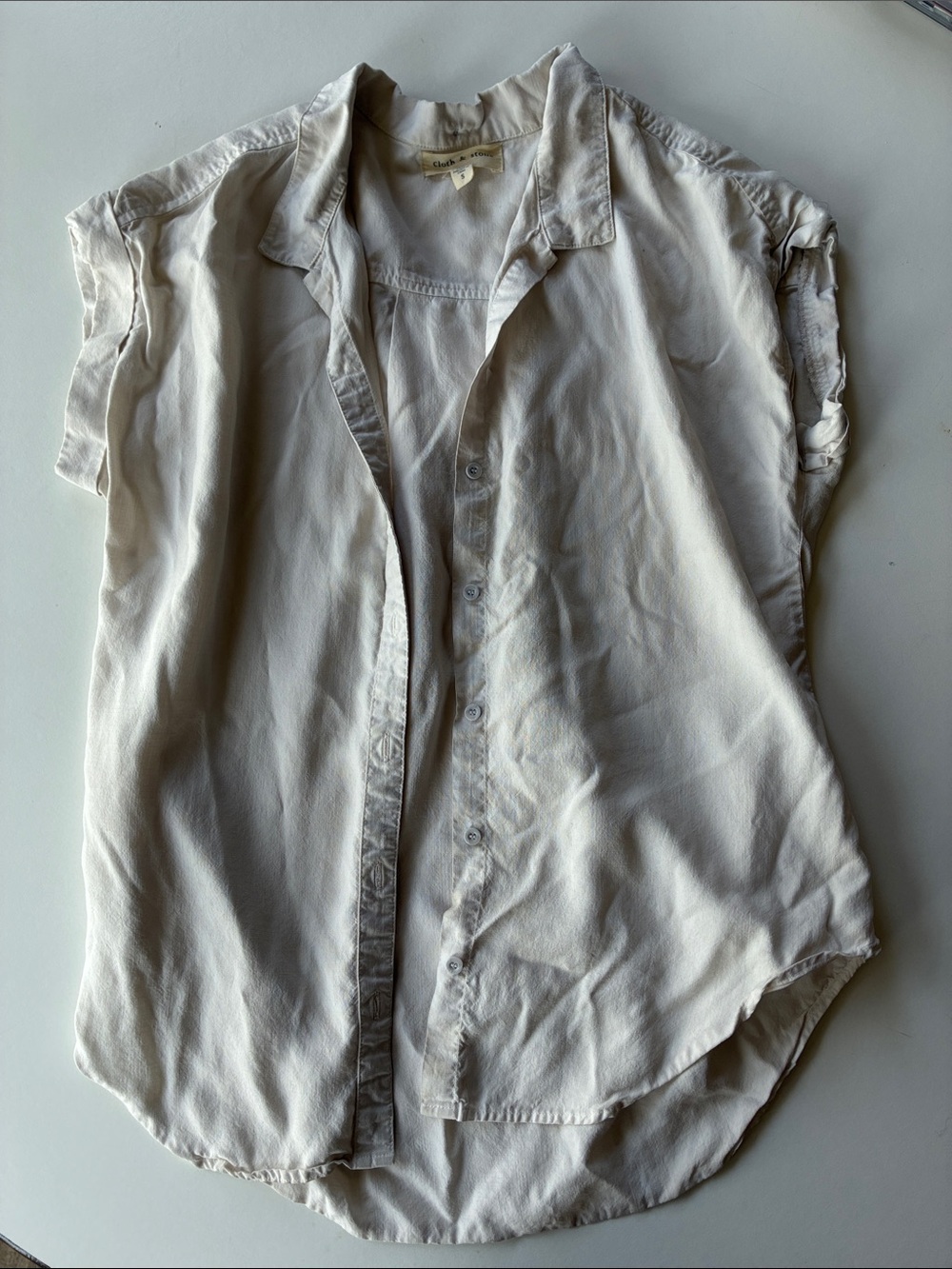 Anthropologie cloth & stone Light Cream Short Sleeve Button-Down Blouse